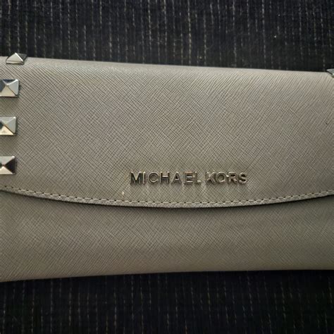 michael kors pearl grey wallet